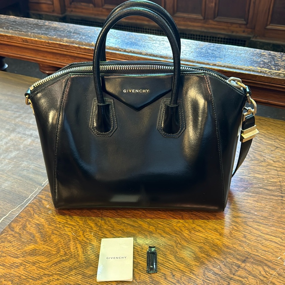 Givenchy Medium Antigona Bag